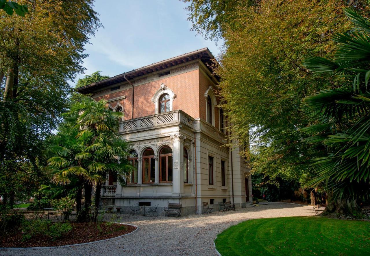 Villa Confalonieri مانديلو ديل لاريو المظهر الخارجي الصورة